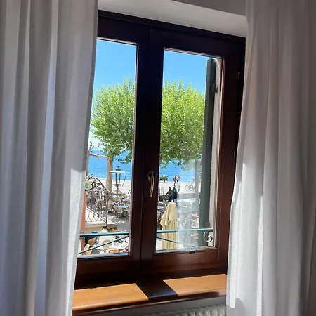 Apartment- Center And View Appartement